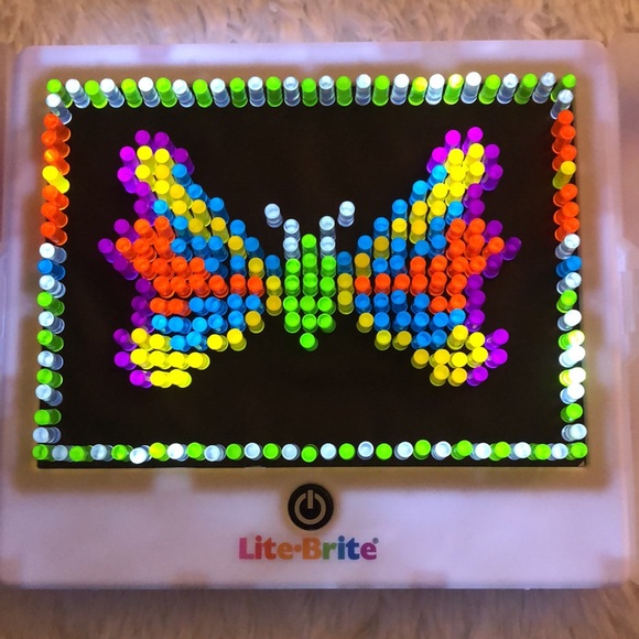 Light Brite Bonus Set More Templates, Pegs and Storage Hasbro - Picture 8 of 8